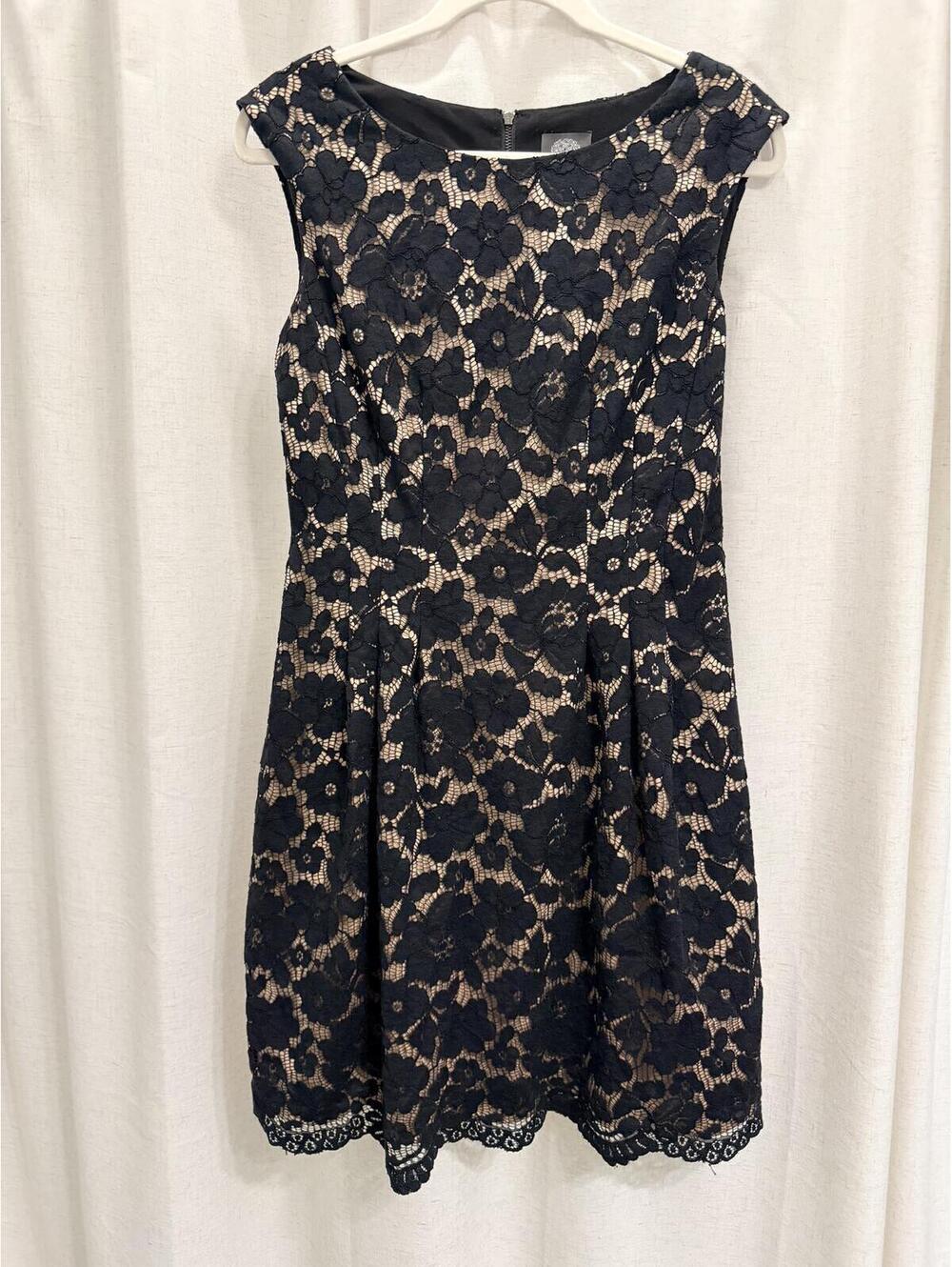 Vince Camuto Size 8 Black Lace Overlay Dress with Pockets